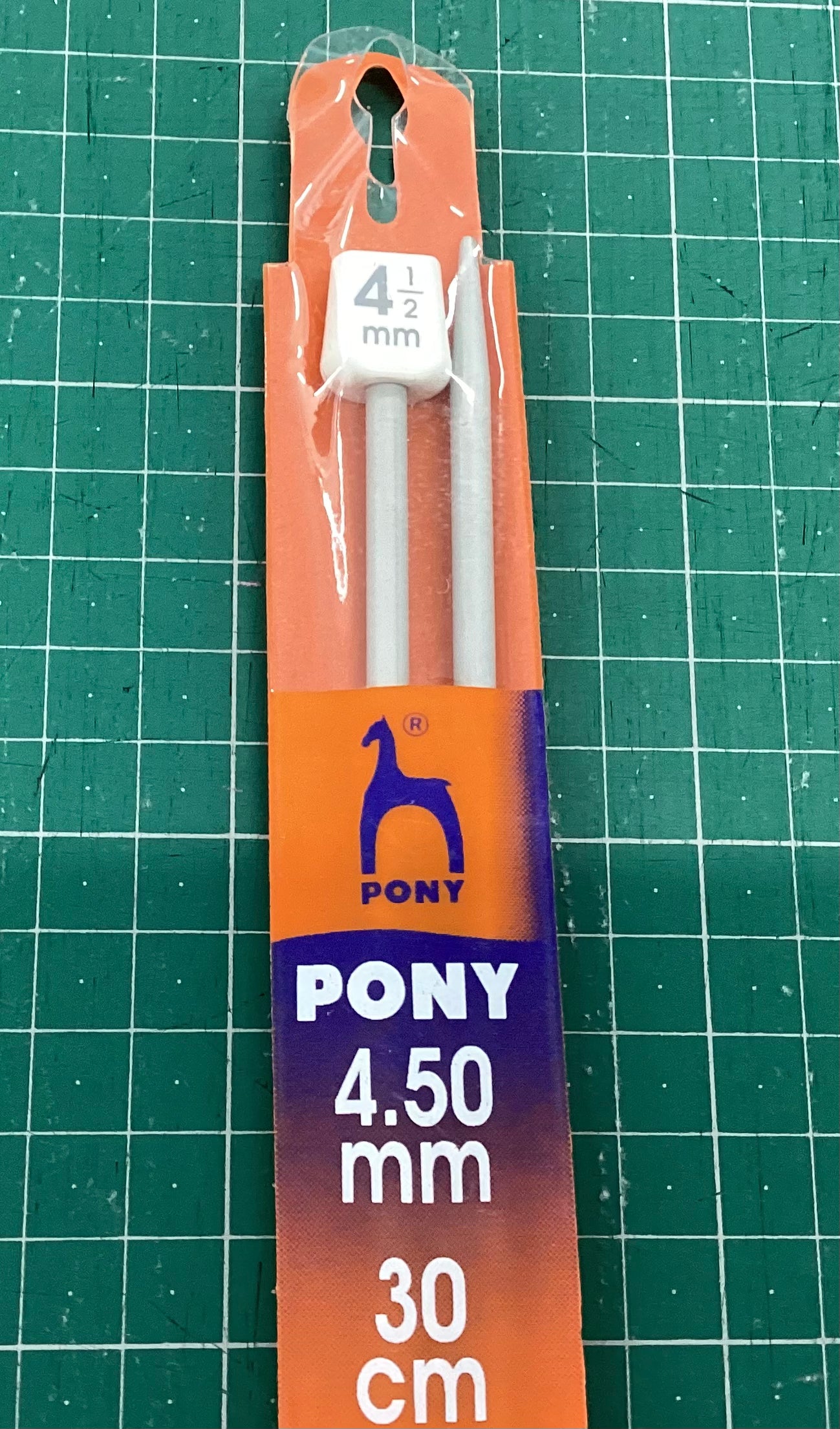 Pony Knitting Needles 4.5mm x 30cm The Telarie